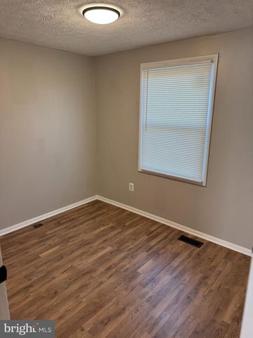 6366 BONHAM PL, Centreville, VA 20121