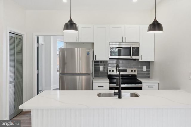 6128 GRAYS AVE, Philadelphia, PA 19142