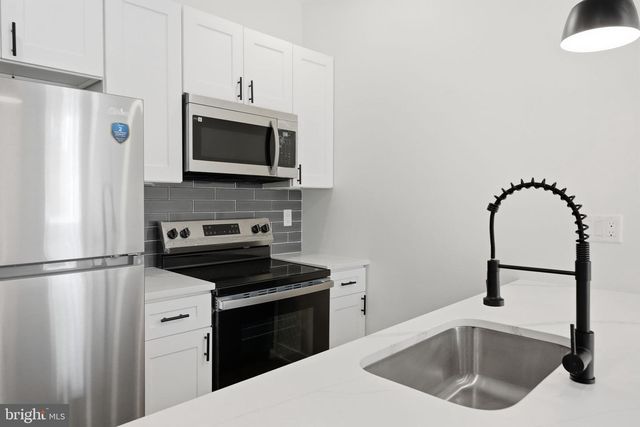 6128 GRAYS AVE, Philadelphia, PA 19142