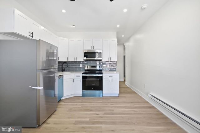 6128 GRAYS AVE, Philadelphia, PA 19142
