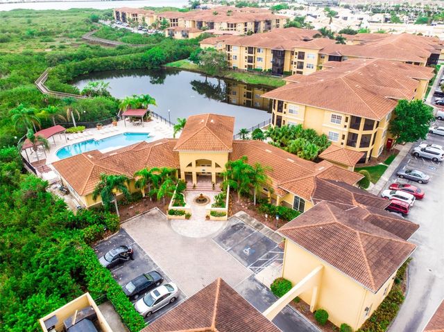 4323 BAYSIDE VILLAGE DRIVE 219, Tampa, FL 33615