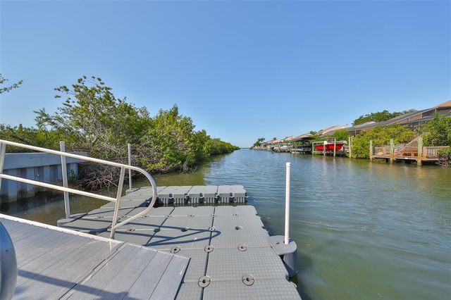 4323 BAYSIDE VILLAGE DRIVE 219, Tampa, FL 33615