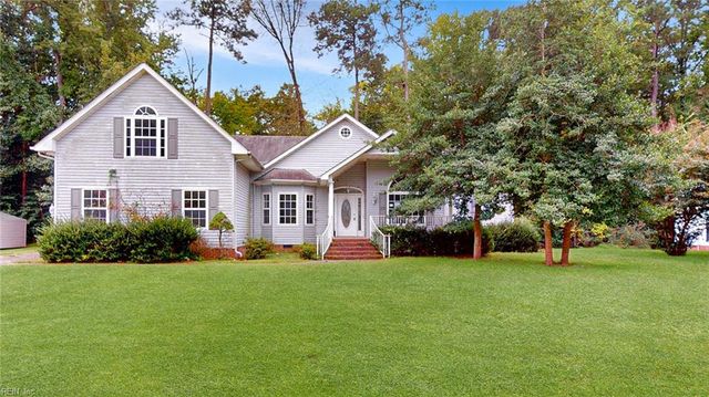 612 Wildwood CIR, Smithfield, VA 23430