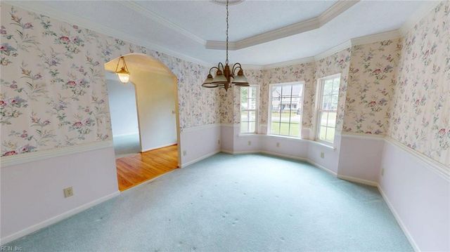 612 Wildwood CIR, Smithfield, VA 23430