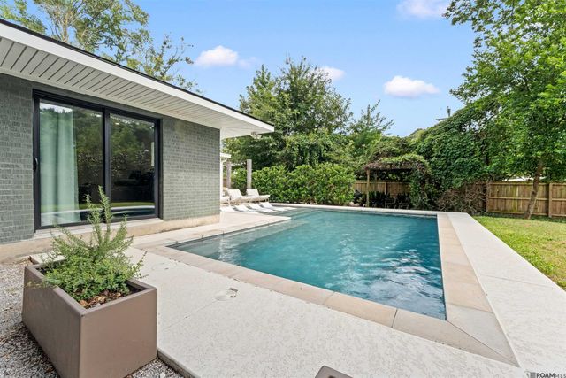 1076 Denbo Dr, Baton Rouge, LA 70806