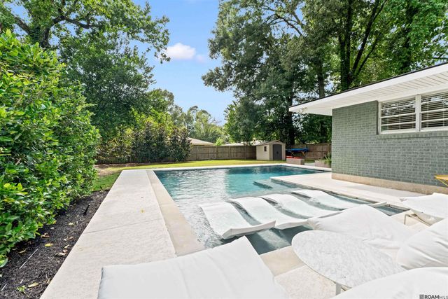 1076 Denbo Dr, Baton Rouge, LA 70806