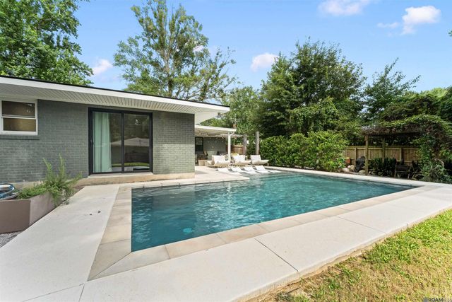 1076 Denbo Dr, Baton Rouge, LA 70806