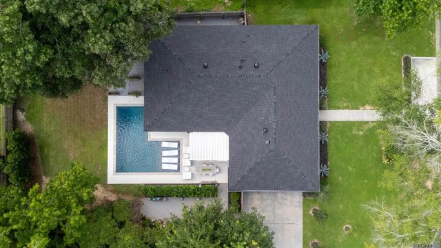 1076 Denbo Dr, Baton Rouge, LA 70806