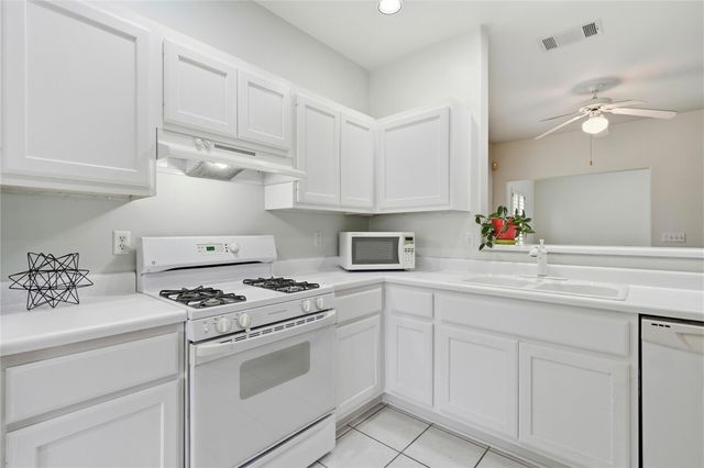 117 Whitewing WAY, Georgetown, TX 78633