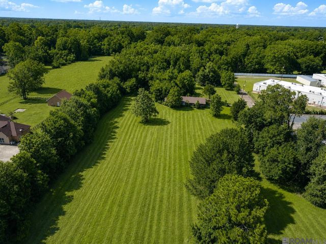 4771 Lavey Ln, Baker, LA 70714