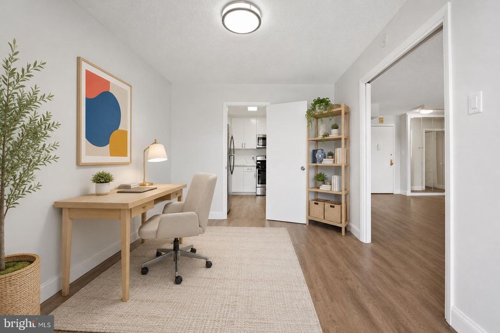 Image 14 of property listing at 5225 POOKS HILL RD #321S, Bethesda, MD 20814