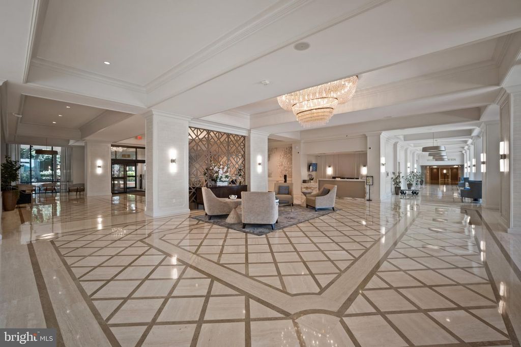 Image 23 of property listing at 5225 POOKS HILL RD #321S, Bethesda, MD 20814