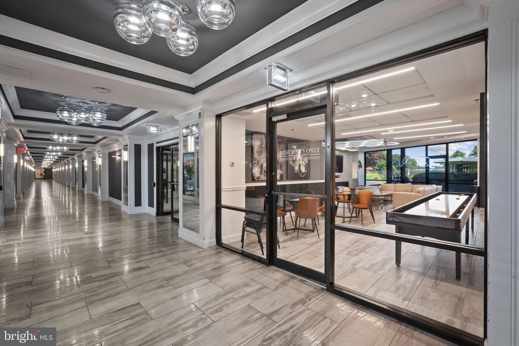Image 30 of property listing at 5225 POOKS HILL RD #321S, Bethesda, MD 20814