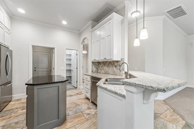 900 NW 190th Street, Edmond, OK 73012