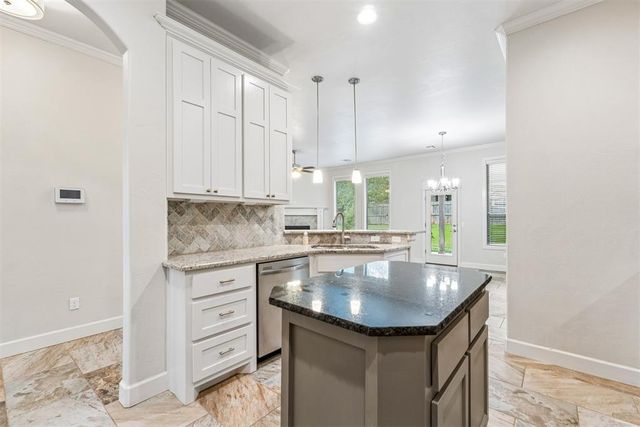900 NW 190th Street, Edmond, OK 73012