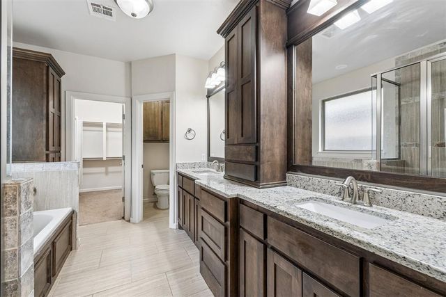 900 NW 190th Street, Edmond, OK 73012