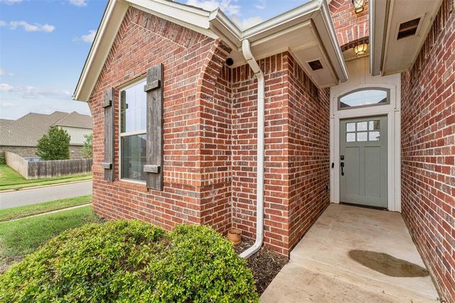 900 NW 190th Street, Edmond, OK 73012