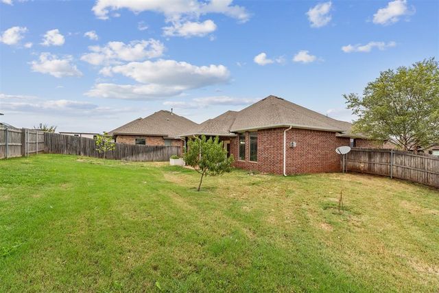 900 NW 190th Street, Edmond, OK 73012