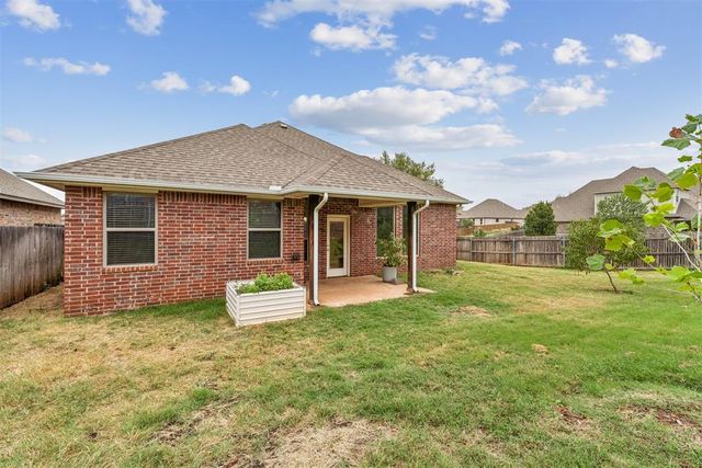 900 NW 190th Street, Edmond, OK 73012