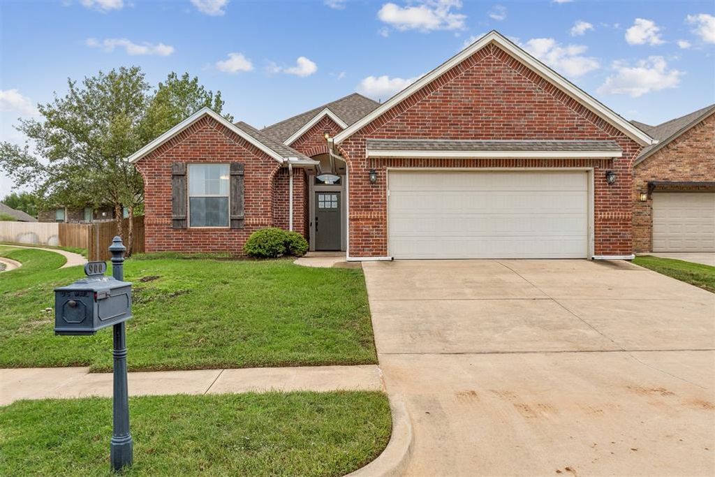 900 NW 190th Street, Edmond, OK 73012