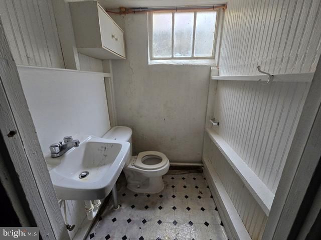 2322 DRUID PARK DR, Baltimore, MD 21215