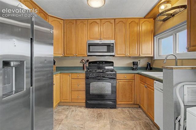 6570 Southmoor Drive, Fountain, CO 80817