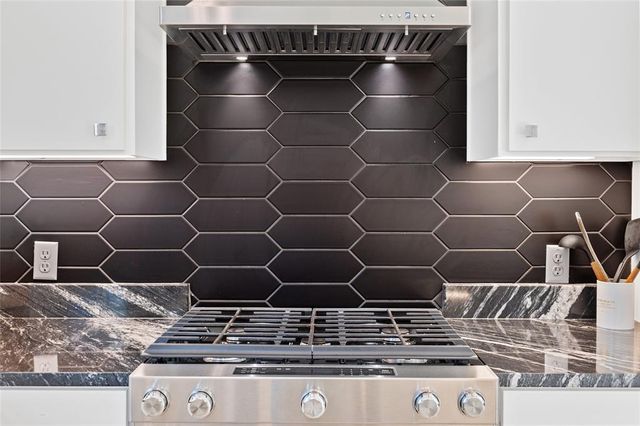 1704 E 32nd ST B, Austin, TX 78722