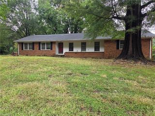 1917 EDGEWOOD Avenue, Burlington, NC 27215