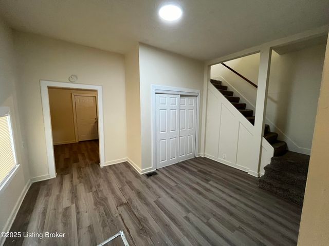 1728 Rowan St, Louisville, KY 40203