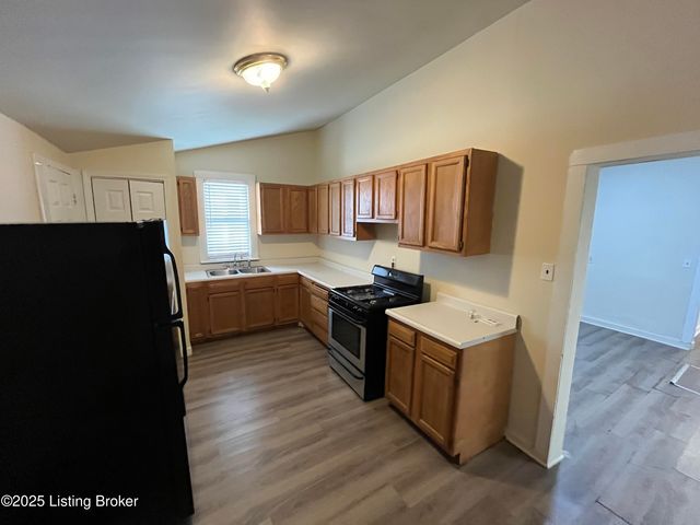 1728 Rowan St, Louisville, KY 40203