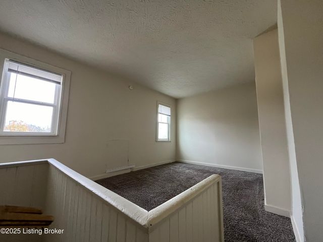 1728 Rowan St, Louisville, KY 40203