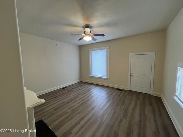 1728 Rowan St, Louisville, KY 40203