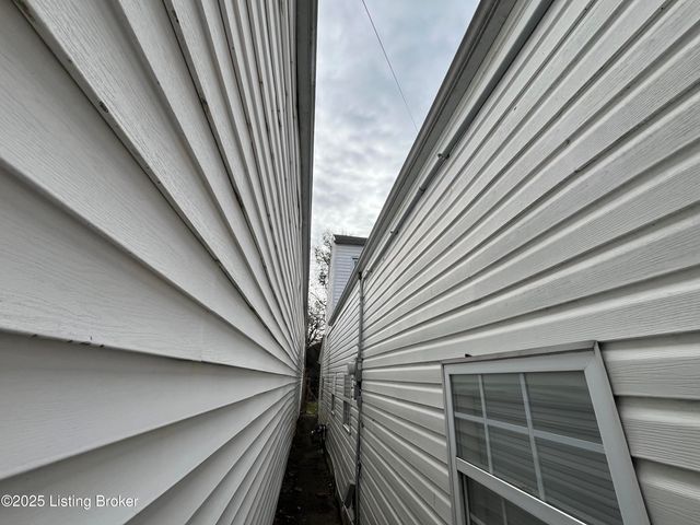 1728 Rowan St, Louisville, KY 40203