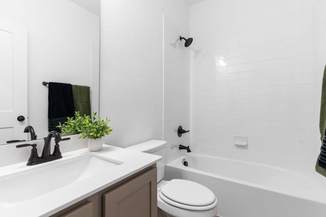 1206 Falls Rush Way, Fate, TX 75189