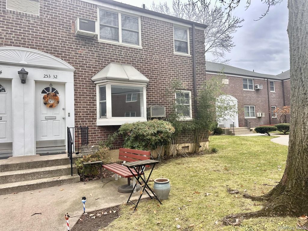 253-32 61st Avenue 1, Little Neck, NY 11362
