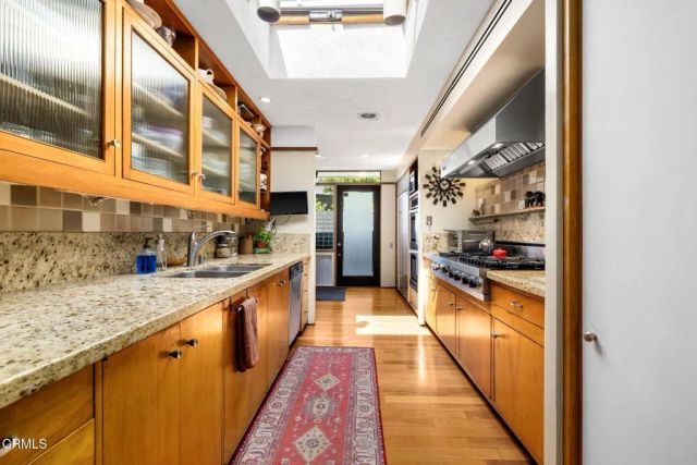 4639 El Camino Corto, La Canada Flintridge, CA 91011