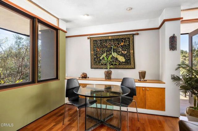 4639 El Camino Corto, La Canada Flintridge, CA 91011