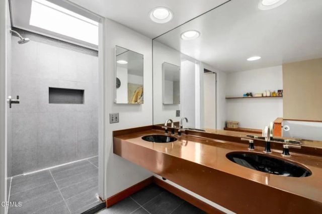 4639 El Camino Corto, La Canada Flintridge, CA 91011