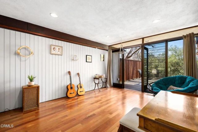 4639 El Camino Corto, La Canada Flintridge, CA 91011