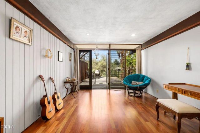 4639 El Camino Corto, La Canada Flintridge, CA 91011