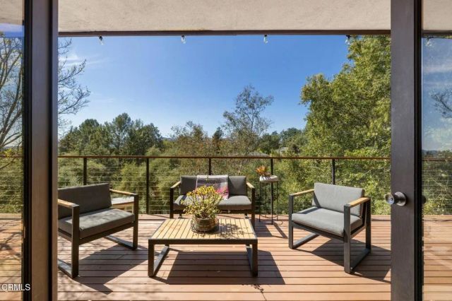 4639 El Camino Corto, La Canada Flintridge, CA 91011