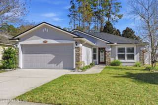100 N ABERDEENSHIRE Drive, St. Johns, FL 32259