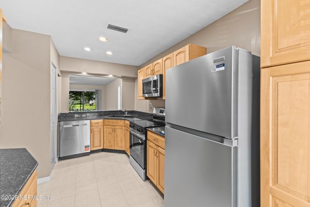 7701 BAYMEADOWS Circle W 1085, Jacksonville, FL 32256