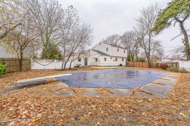 1052 Bell Street, Toms River, NJ 08753