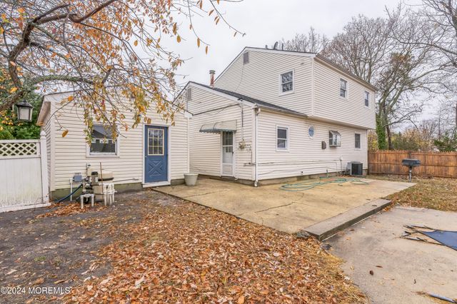 1052 Bell Street, Toms River, NJ 08753