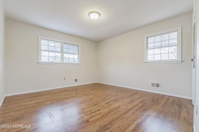 1052 Bell Street, Toms River, NJ 08753