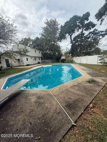 1052 Bell Street, Toms River, NJ 08753