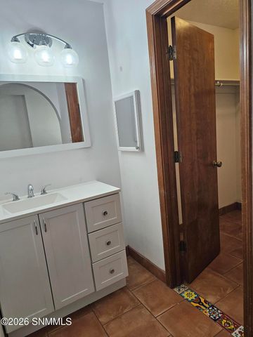 1608 Regal Ridge, Las Cruces, NM 88011
