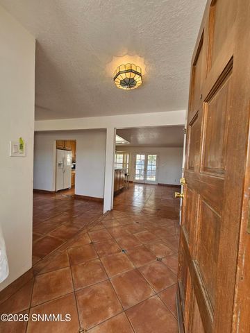 1608 Regal Ridge, Las Cruces, NM 88011