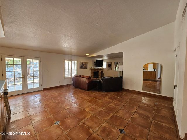 1608 Regal Ridge, Las Cruces, NM 88011